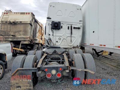 Zdjęcie 6 z 10 samochodu: 2019 FREIGHTLINER CASCADIA 126 SEMI TRUCK VIN:3AKJHHDR7KSKR9361 - miniatura