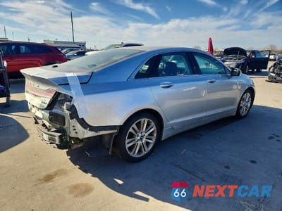 Trzecie zdjęcie samochodu z tyłu: 2016 LINCOLN MKZ HYBRID VIN:3LN6L2LU7GR624718 - miniatura
