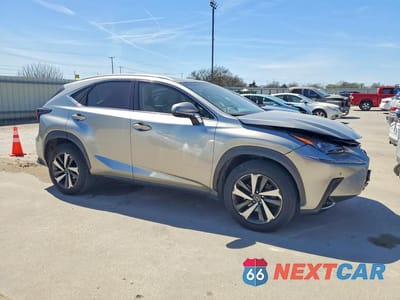 Czwarte zdjęcie samochodu z boku: 2019 LEXUS NX 300 BASE VIN:JTJYARBZ4K2155753 - miniatura