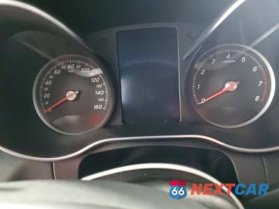 Zdjęcie 9 z 12 samochodu: 2015 MERCEDES-BENZ C 300 4MATIC VIN:55SWF4KB5FU030246 - miniatura