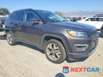 Czwarte zdjęcie samochodu z boku: 2021 JEEP COMPASS LIMITED VIN:3C4NJDCBXMT604266 - miniatura