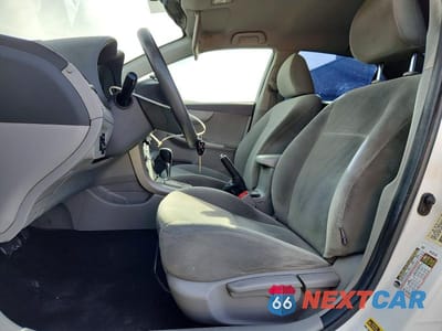 Zdjęcie 7 z 11 samochodu: 2010 TOYOTA COROLLA LE VIN:1NXBU4EE0AZ352025 - miniatura