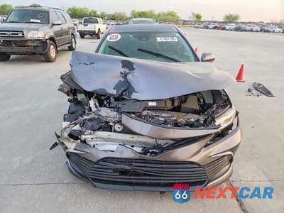 Piąte zdjęcie samochodu w środku: 2023 TOYOTA CAMRY LE VIN:4T1C11AKXPU823016 - miniatura