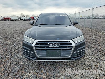 Piąte zdjęcie samochodu w środku: 2019 AUDI Q5 PREMIUM VIN:WA1ANAFY9K2022864 - miniatura
