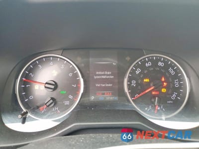 Zdjęcie 9 z 12 samochodu: 2020 TOYOTA RAV4 XLE VIN:2T3W1RFV2LC064508 - miniatura