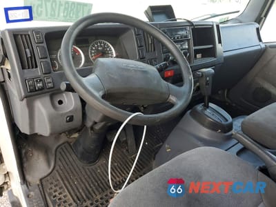 Zdjęcie 8 z 13 samochodu: 2016 ISUZU NQR REFRIGERATED BOX TRUCK VIN:JALE5W169G7901395 - miniatura