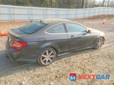 Trzecie zdjęcie samochodu z tyłu: 2013 MERCEDES-BENZ C 250 VIN:WDDGJ4HB1DG054046 - miniatura