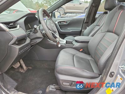 Zdjęcie 7 z 14 samochodu: 2024 TOYOTA RAV4 PRIME XSE VIN:JTMFB3FV1RD206765 - miniatura