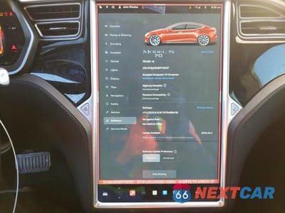 Zdjęcie 8 z 10 samochodu: 2015 TESLA MODEL S VIN:5YJSA1E18FF118157 - miniatura