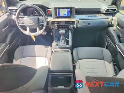 Zdjęcie 8 z 11 samochodu: 2024 TOYOTA TACOMA TRD SPORT VIN:3TMLB5JN7RM049947 - miniatura