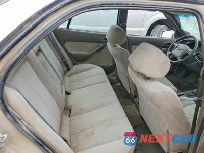 Zdjęcie 10 z 11 samochodu: 1996 TOYOTA CAMRY LE VIN:4T1BG12K8TU774224 - miniatura