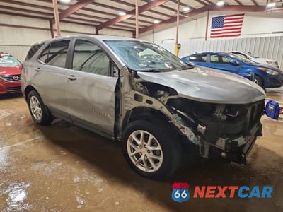 Czwarte zdjęcie samochodu z boku: 2023 CHEVROLET EQUINOX LS VIN:3GNAXSEG1PL100338 - miniatura