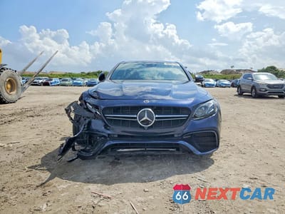 Piąte zdjęcie samochodu w środku: 2019 MERCEDES-BENZ E 63 AMG-S 4MATIC VIN:WDDZF8KB3KA521624 - miniatura
