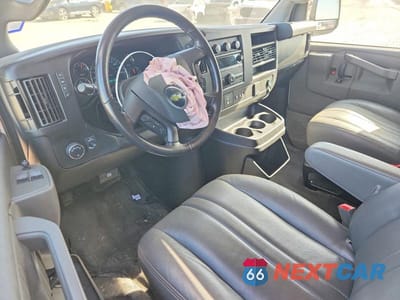 Zdjęcie 8 z 14 samochodu: 2023 CHEV EXPRESS G2500 VIN:1GCWGAFP5P1104603 - miniatura