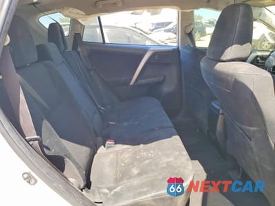 Zdjęcie 11 z 14 samochodu: 2018 TOYOTA RAV4 LE VIN:JTMZFREV4JJ729595 - miniatura