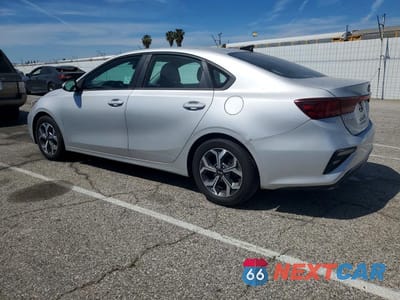 Drugie zdjęcie samochodu z przodu: 2021 KIA FORTE LXS VIN:3KPF24AD9ME387917 - miniatura