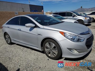 Czwarte zdjęcie samochodu z boku: 2015 HYUNDAI SONATA HYBRID LIMITED VIN:KMHEC4A44FA136930 - miniatura