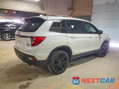Trzecie zdjęcie samochodu z tyłu: 2021 HONDA PASSPORT SPORT VIN:5FNYF8H25MB004297 - miniatura