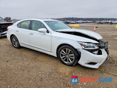 Czwarte zdjęcie samochodu z boku: 2014 LEXUS LS 460 BASE VIN:JTHCL5EF0E5022748 - miniatura
