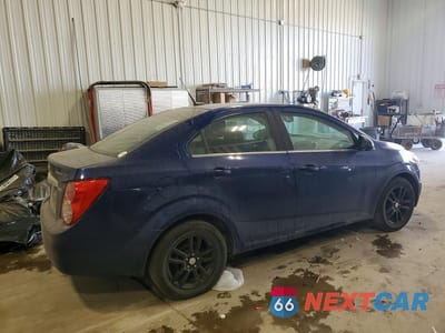 Trzecie zdjęcie samochodu z tyłu: 2014 CHEVROLET SONIC LT VIN:1G1JC5SBXE4207513 - miniatura