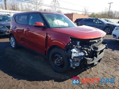 Czwarte zdjęcie samochodu z boku: 2020 KIA SOUL LX VIN:KNDJ23AU8L7003189 - miniatura