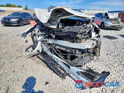 Piąte zdjęcie samochodu w środku: 2022 HONDA INSIGHT EX VIN:19XZE4F5XNE016059 - miniatura