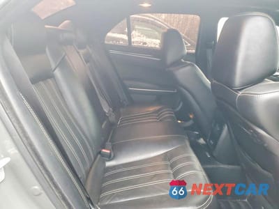 Zdjęcie 10 z 11 samochodu: 2019 CHRYSLER 300 S VIN:2C3CCAGG6KH665534 - miniatura