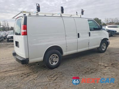 Trzecie zdjęcie samochodu z tyłu: 2024 CHEVROLET EXPRESS 2500 CARGO UTILITY / SERVICE VAN VIN:1GCWGAF78R1179279 - miniatura