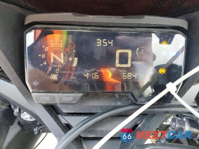 Zdjęcie 7 z 10 samochodu: 2021 HONDA CBR650 RA VIN:MLHRH0157M5200082 - miniatura