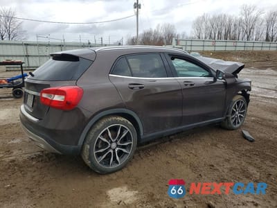 Trzecie zdjęcie samochodu z tyłu: 2015 MERCEDES-BENZ GLA 250 VIN:WDCTG4EB3FJ160123 - miniatura