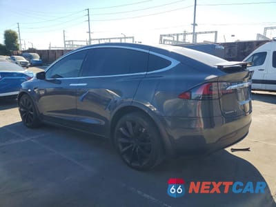 Drugie zdjęcie samochodu z przodu: 2017 TESLA MODEL X VIN:5YJXCAE25HF038102 - miniatura