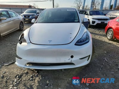 Piąte zdjęcie samochodu w środku: 2021 TESLA MODEL Y VIN:5YJYGDEEXMF075306 - miniatura