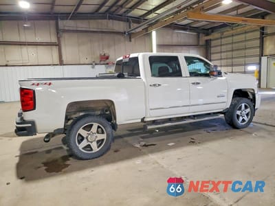 Trzecie zdjęcie samochodu z tyłu: 2016 CHEVROLET SILVERADO K2500 HIGH COUNTRY VIN:1GC1KXE88GF213310 - miniatura