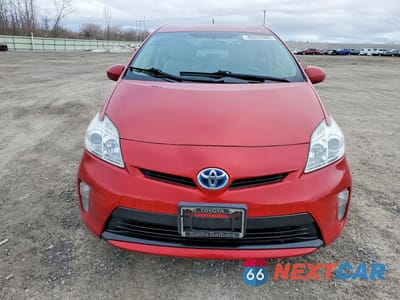 Piąte zdjęcie samochodu w środku: 2014 TOYOTA PRIUS TWO VIN:JTDKN3DU9E1738051 - miniatura