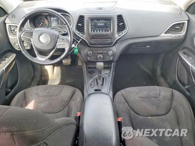 Zdjęcie 8 z 13 samochodu: 2019 JEEP CHEROKEE LATITUDE VIN:1C4PJLCB3KD444334 - miniatura