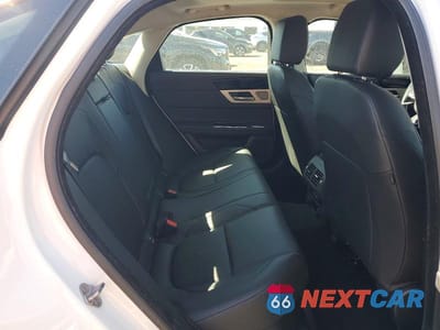 Zdjęcie 10 z 11 samochodu: 2018 JAGUAR XF PREMIUM VIN:SAJBJ4FX5JCY59524 - miniatura