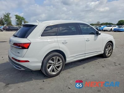 Trzecie zdjęcie samochodu z tyłu: 2021 AUDI Q7 PREMIUM PLUS VIN:WA1LXAF7XMD014161 - miniatura
