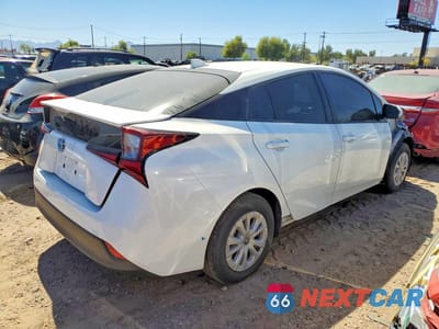 Trzecie zdjęcie samochodu z tyłu: 2021 TOYOTA PRIUS VIN:JTDKAMFU5M3151640 - miniatura