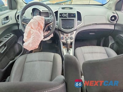 Zdjęcie 8 z 12 samochodu: 2014 CHEVROLET SONIC LT VIN:1G1JC6SH2E4137306 - miniatura