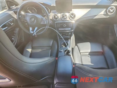 Zdjęcie 8 z 12 samochodu: 2017 MERCEDES-BENZ CLA 250 VIN:WDDSJ4EBXHN427455 - miniatura