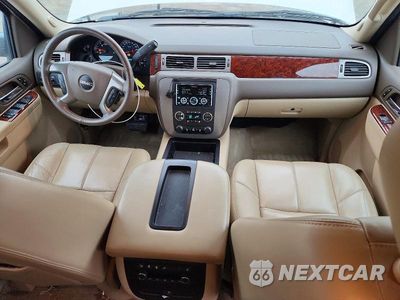 Zdjęcie 8 z 13 samochodu: 2013 GMC YUKON SLT VIN:1GKS2CE08DR313204 - miniatura