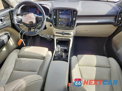 Zdjęcie 8 z 14 samochodu: 2025 VOLVO XC40 ULTRA VIN:YV4L12UM5S2478728 - miniatura