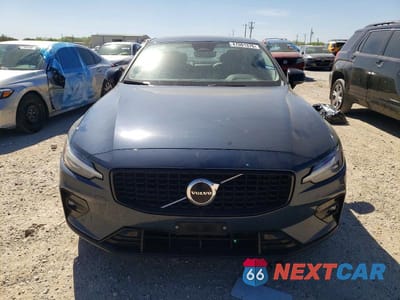 Piąte zdjęcie samochodu w środku: 2024 VOLVO S60 CORE VIN:7JRL12FK0RG298392 - miniatura