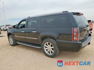 Drugie zdjęcie samochodu z przodu: 2011 GMC YUKON XL DENALI VIN:1GKS2MEF6BR398986 - miniatura