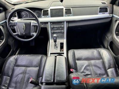 Zdjęcie 9 z 13 samochodu: 2009 LINCOLN MKS VIN:1LNHM94RX9G608922 - miniatura