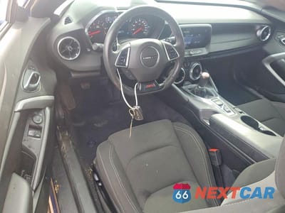 Zdjęcie 8 z 12 samochodu: 2019 CHEVROLET CAMARO SS VIN:1G1FE1R7XK0118134 - miniatura