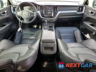 Zdjęcie 8 z 12 samochodu: 2020 VOLVO XC60 T5 MOMENTUM VIN:YV4102DKXL1590232 - miniatura