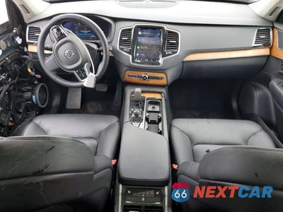 Zdjęcie 8 z 12 samochodu: 2023 VOLVO XC90 PLUS VIN:YV4062PN4P1991281 - miniatura