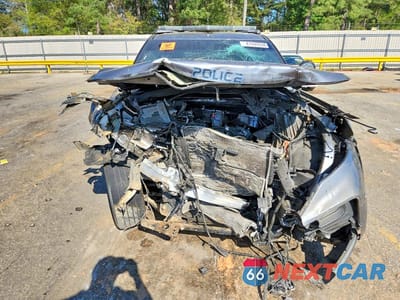 Piąte zdjęcie samochodu w środku: 2022 FORD EXPLORER POLICE INTERCEPTOR VIN:1FM5K8AB9NGA27187 - miniatura