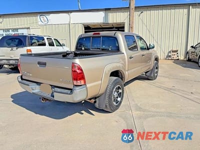 Czwarte zdjęcie samochodu z boku: 2005 TOYOTA TACOMA V6 VIN:5TELU42N25Z134548 - miniatura